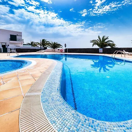 Casa Costa Esmeralda-Shared Pool Costa Teguise Exterior photo